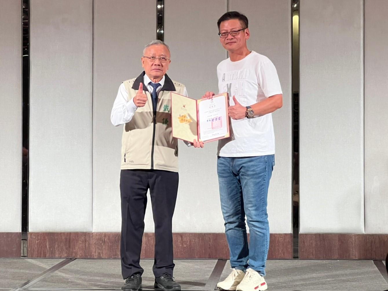 南市公私協力攜手同行 南區保時捷高爾夫球隊捐贈150萬公益基金助三社福單位