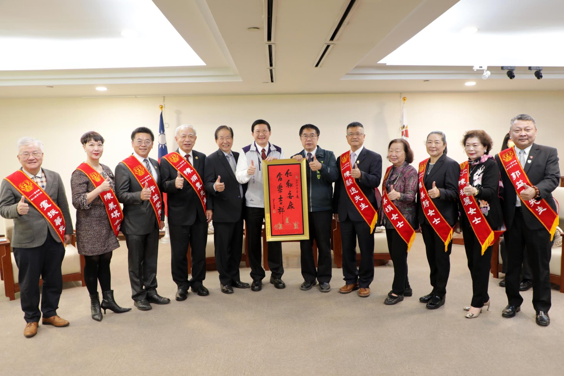 黃偉哲接見9位全國好人好事傑出市民 感謝公私合作共創向善願景